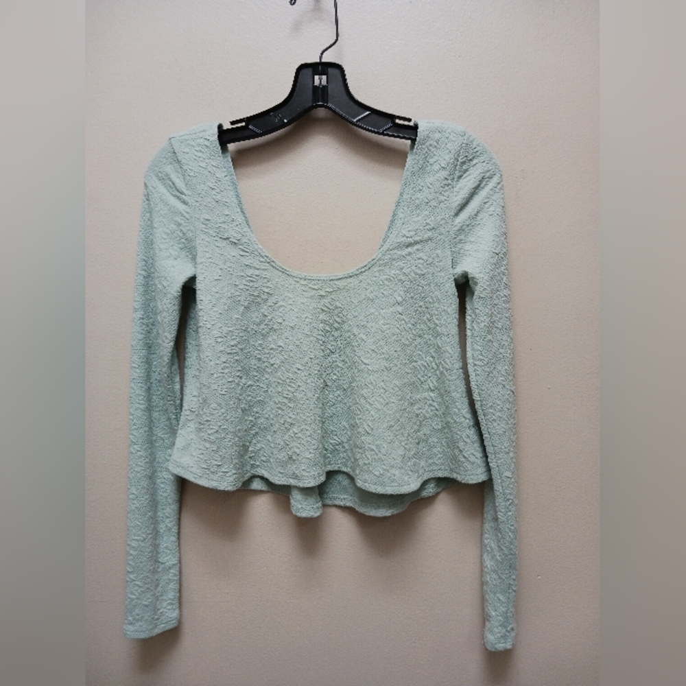 Kimchi bluebembossed mint flower shirt size XS